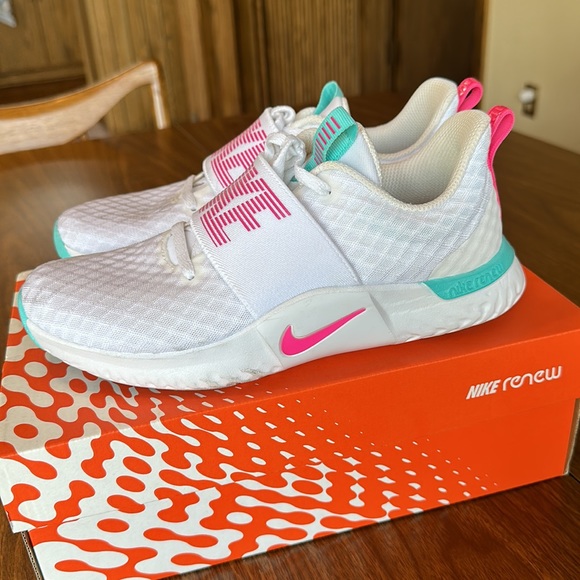 || NIKE RENEW IN- SEASON TRAIN 9 T9 Sz 6.5 fits a 7 PINK WHITE SNEAKERS SHOES || - Picture 6 of 9